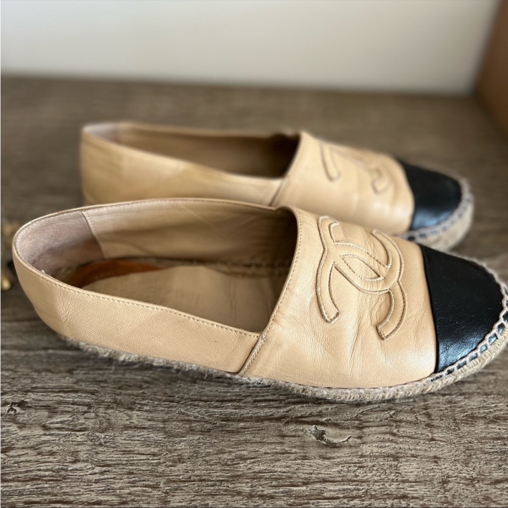 Classic Chanel Espadrilles - Picture 3 of 3